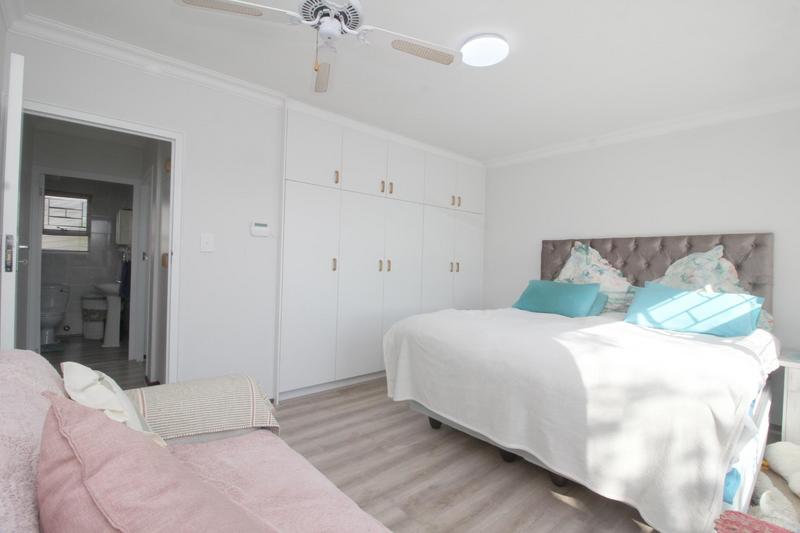 3 Bedroom Property for Sale in Fraaiuitsig Western Cape